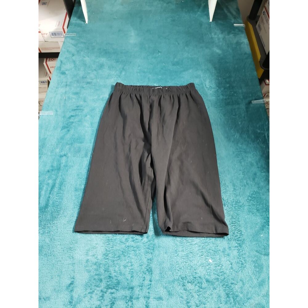 Pretty Little Thing Shorts Size 4 Womens Black Stretch Pull On Basic Jersey NWT